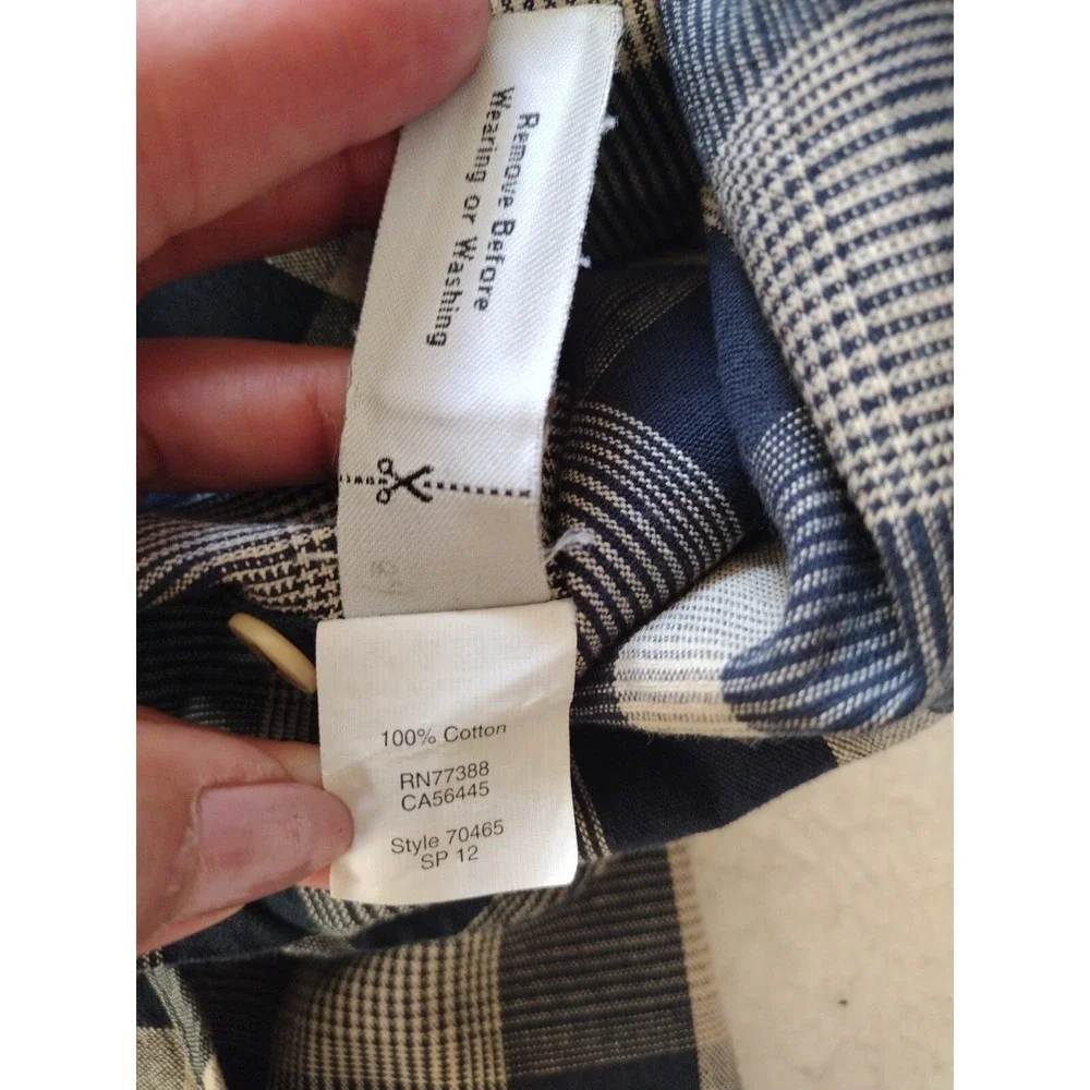 J Crew Size Medium Button Shirt Blue Plaid‎ Long Sleeve Tailored Fit Casual